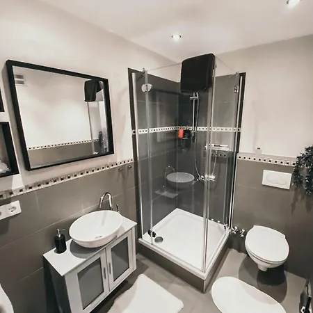 Alpzloft Apartment *