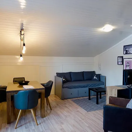 Alpzloft Apartment *